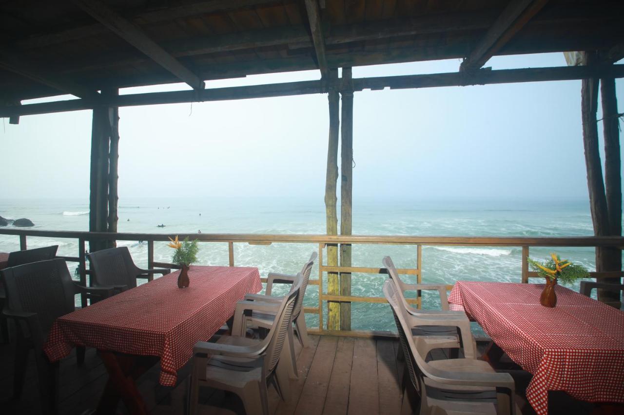 Black Beach Resort Varkala Buitenkant foto