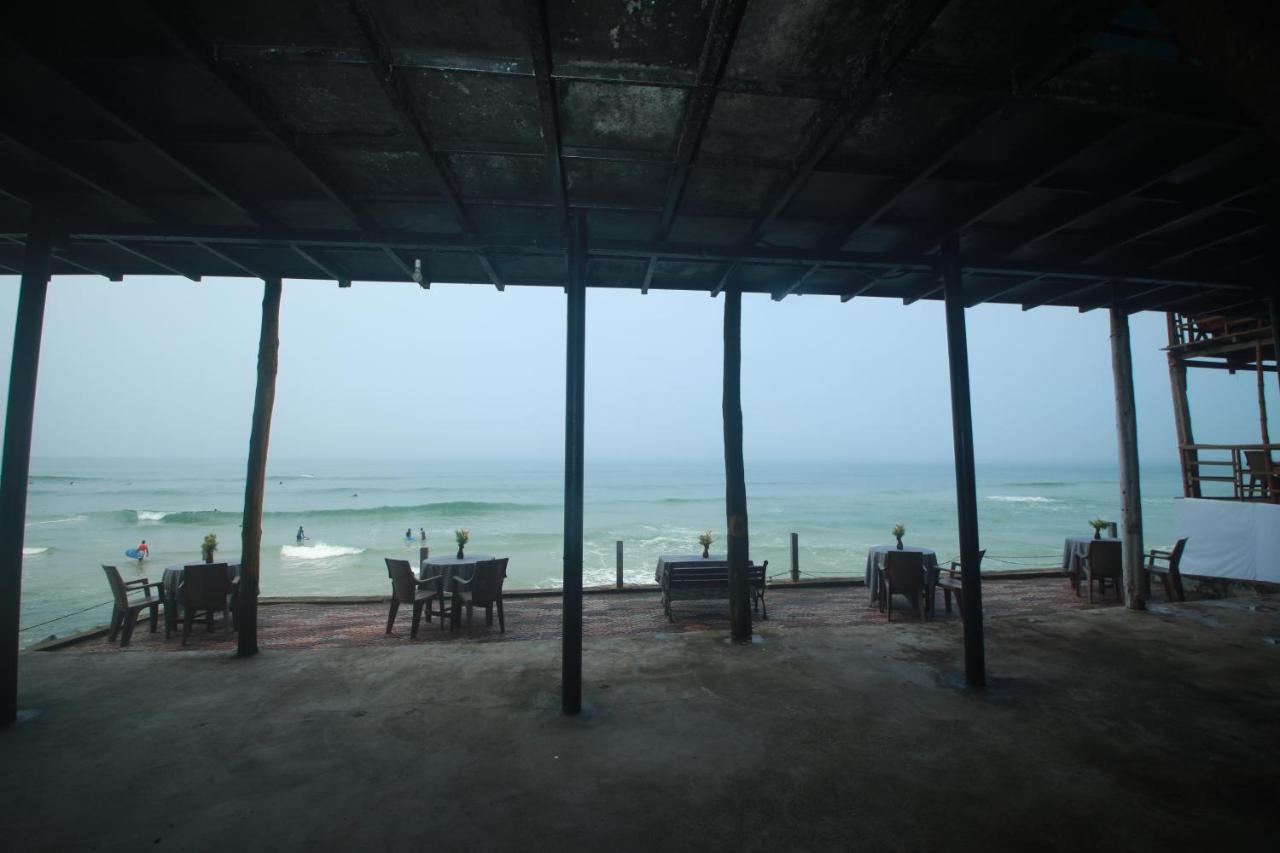 Black Beach Resort Varkala Buitenkant foto
