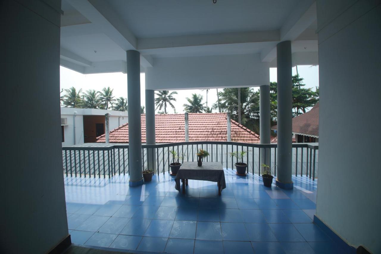 Black Beach Resort Varkala Buitenkant foto