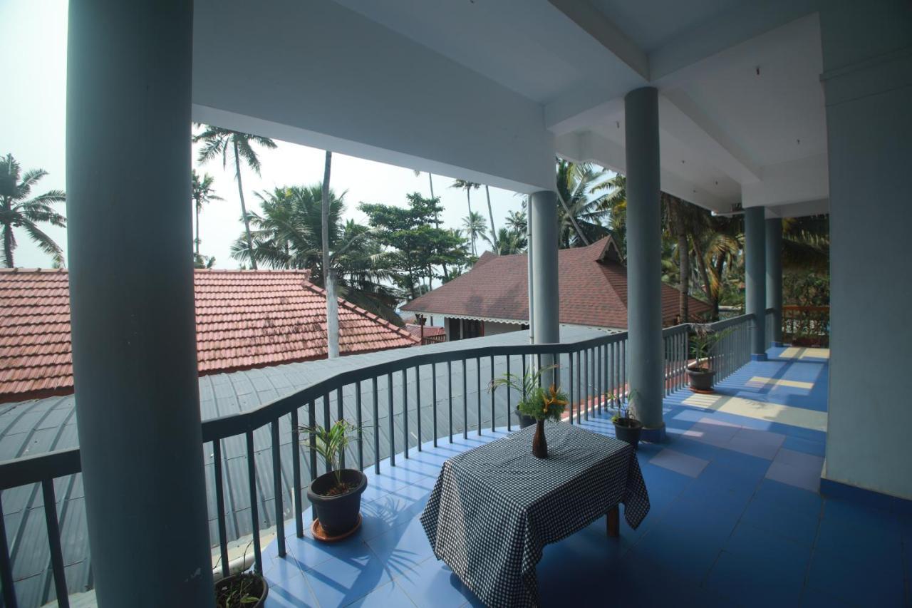 Black Beach Resort Varkala Buitenkant foto