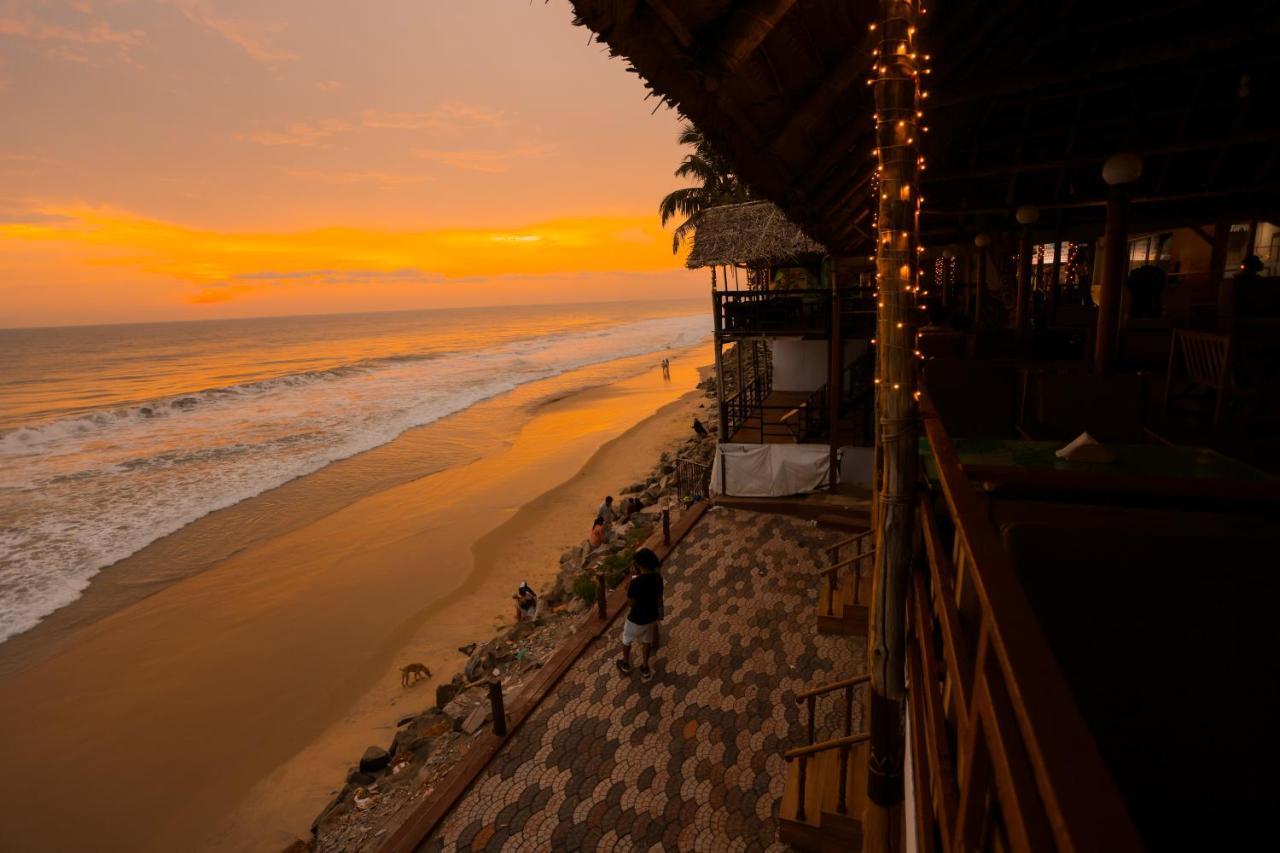 Black Beach Resort Varkala Buitenkant foto