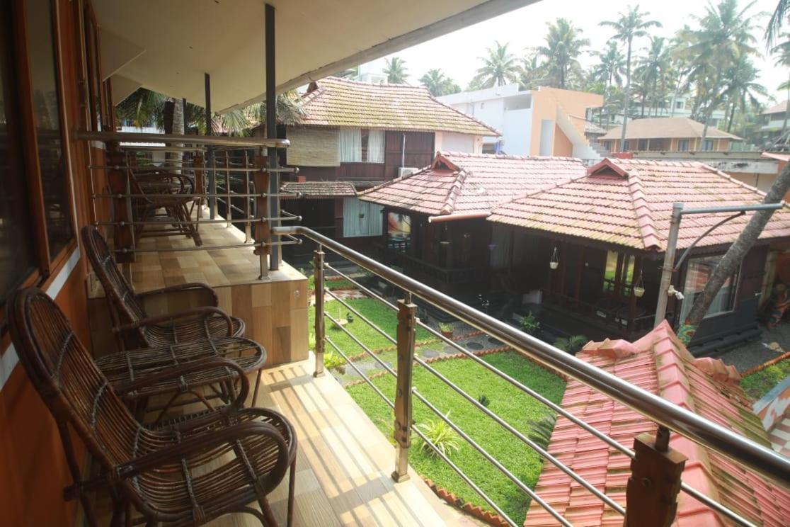 Black Beach Resort Varkala Buitenkant foto
