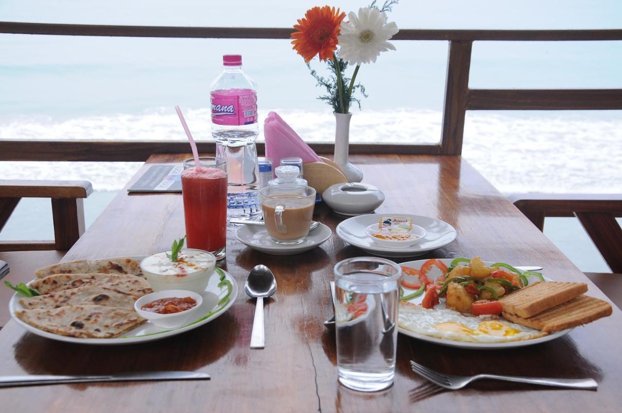 Black Beach Resort Varkala Buitenkant foto
