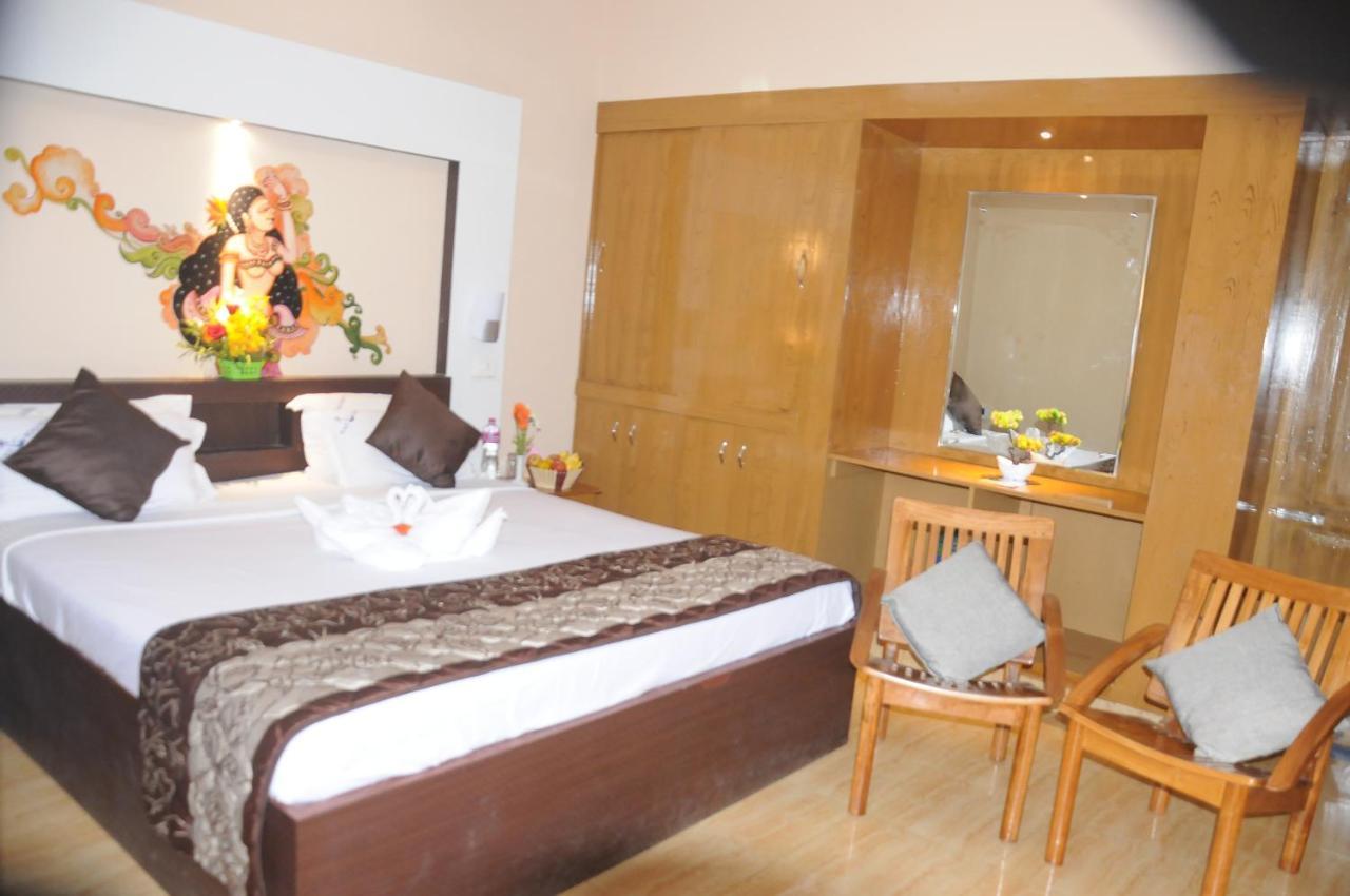 Black Beach Resort Varkala Buitenkant foto