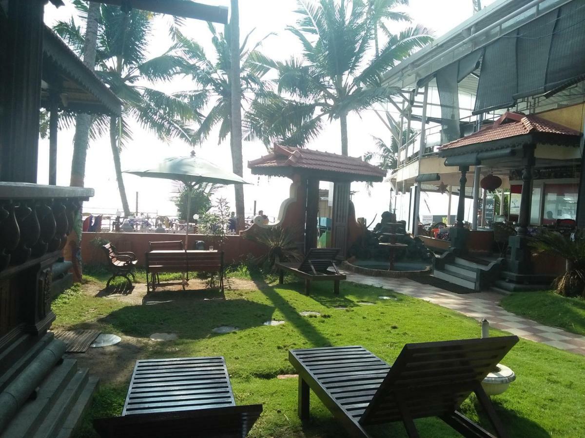 Black Beach Resort Varkala Buitenkant foto